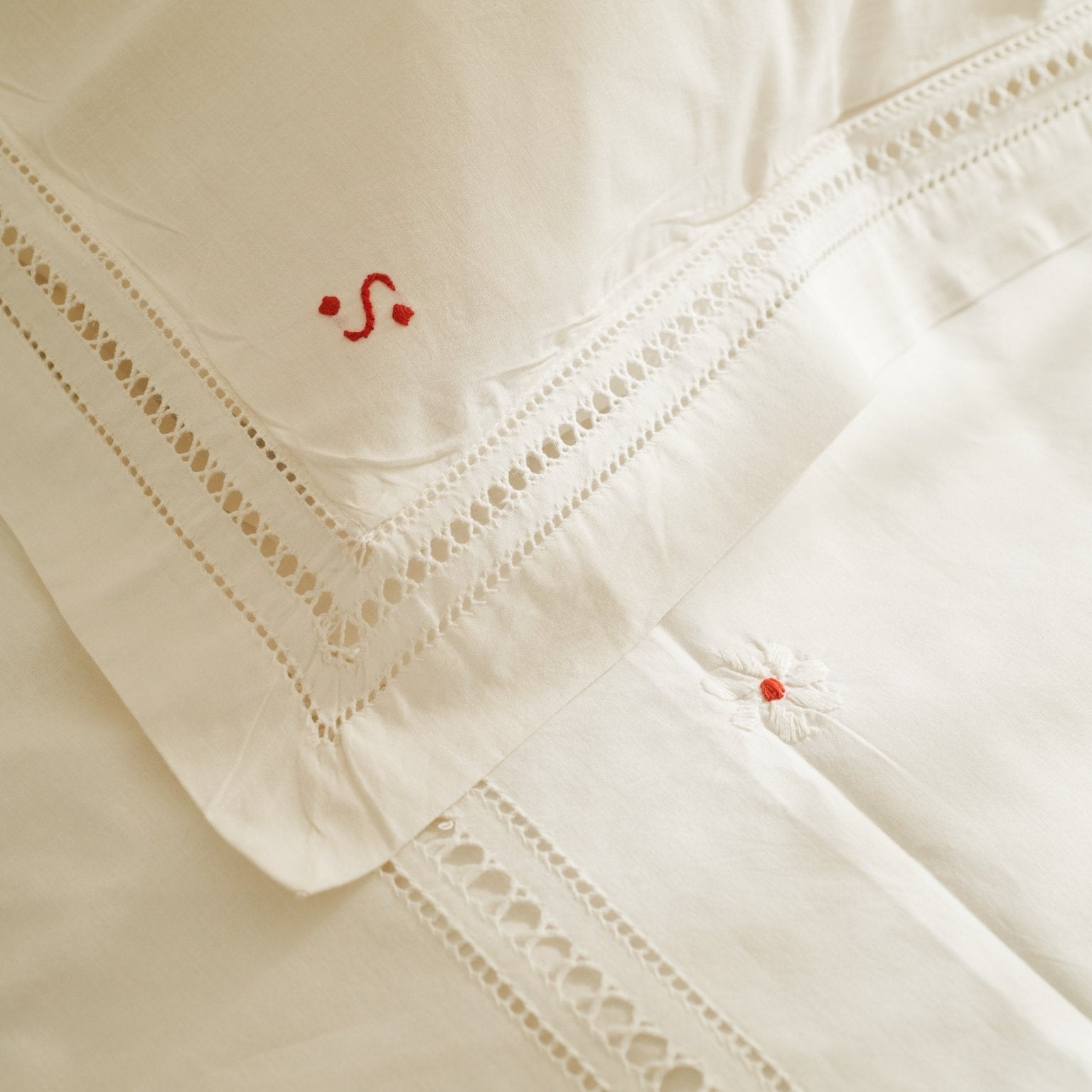 Broderies Main - Scarlette Ateliers
