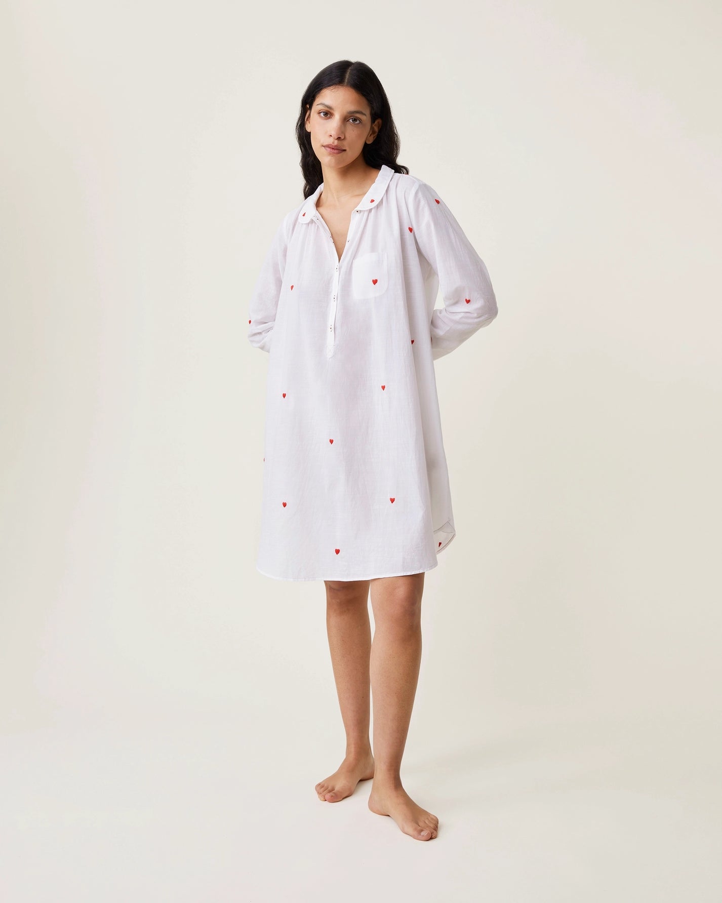 Robe de nuit Calie broderies cœurs rouges