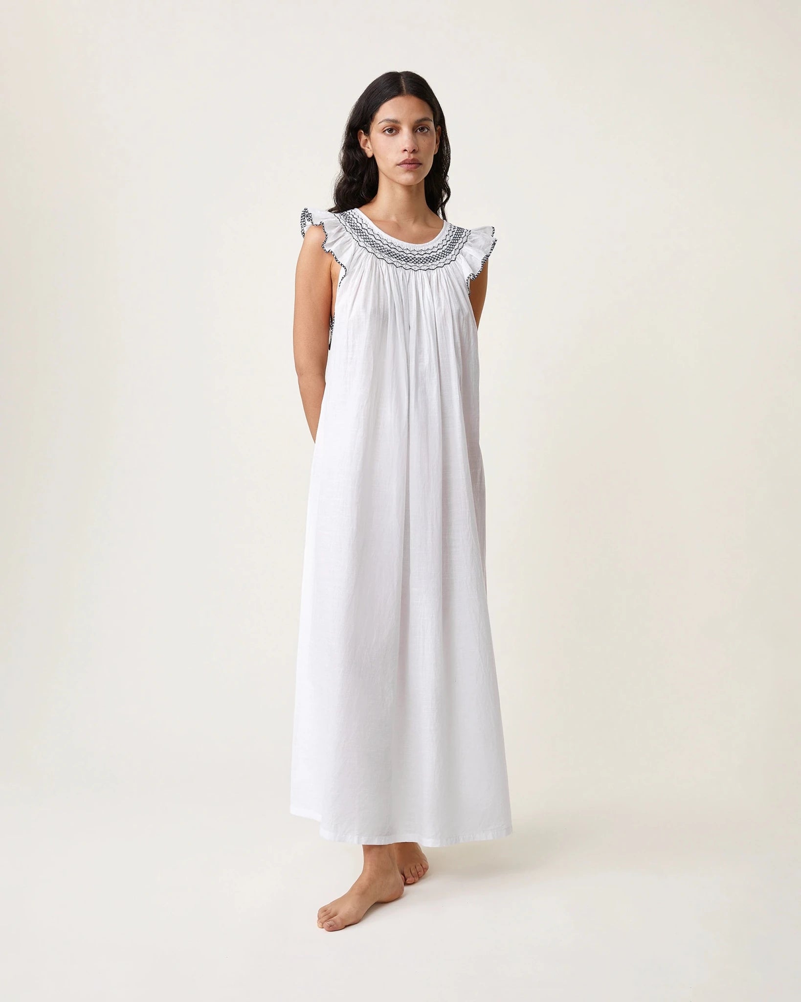 Robe de nuit Dona blanche broderies navy - Scarlette Ateliers