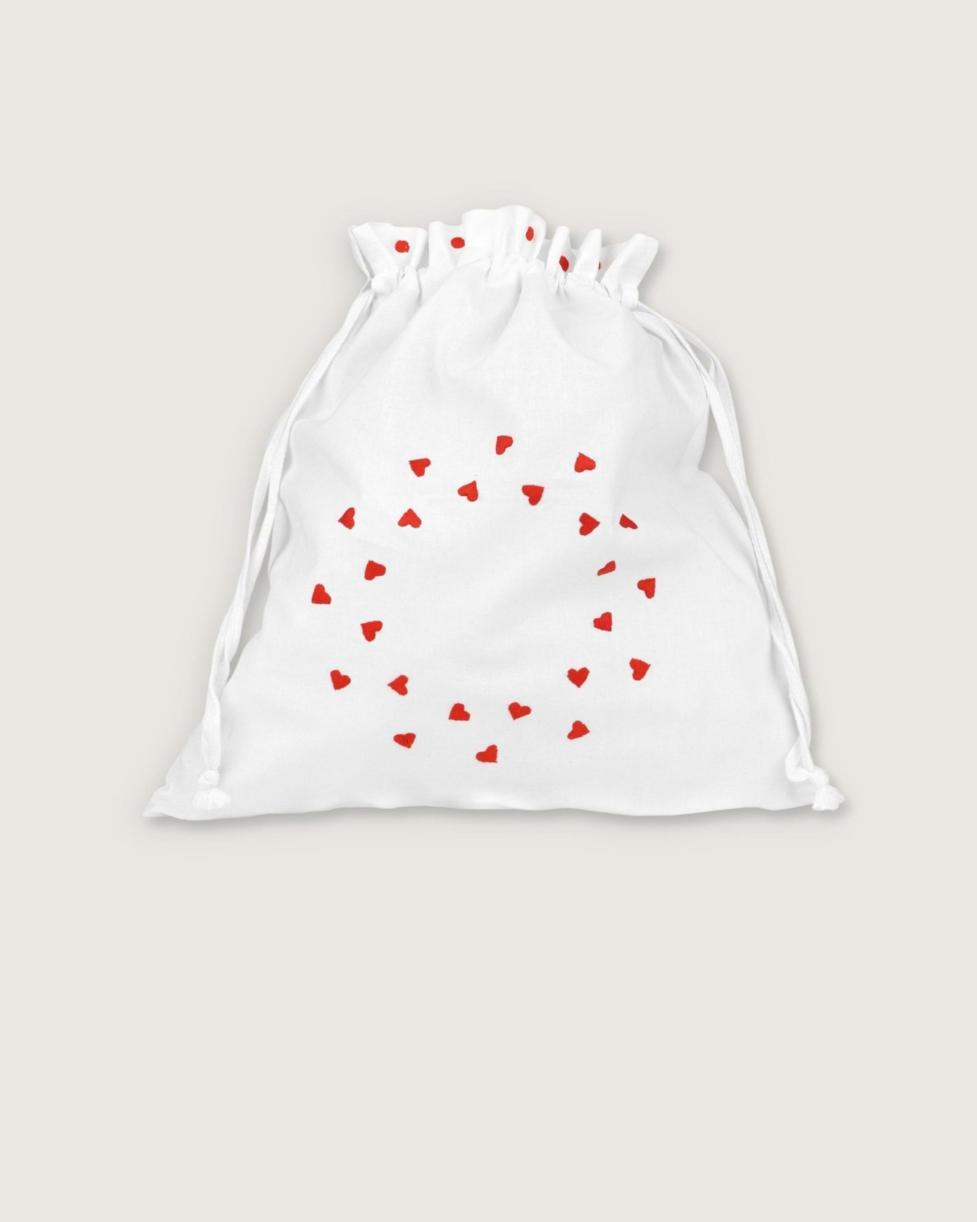 Sac à linge broderies cœurs rouges - Scarlette Ateliers